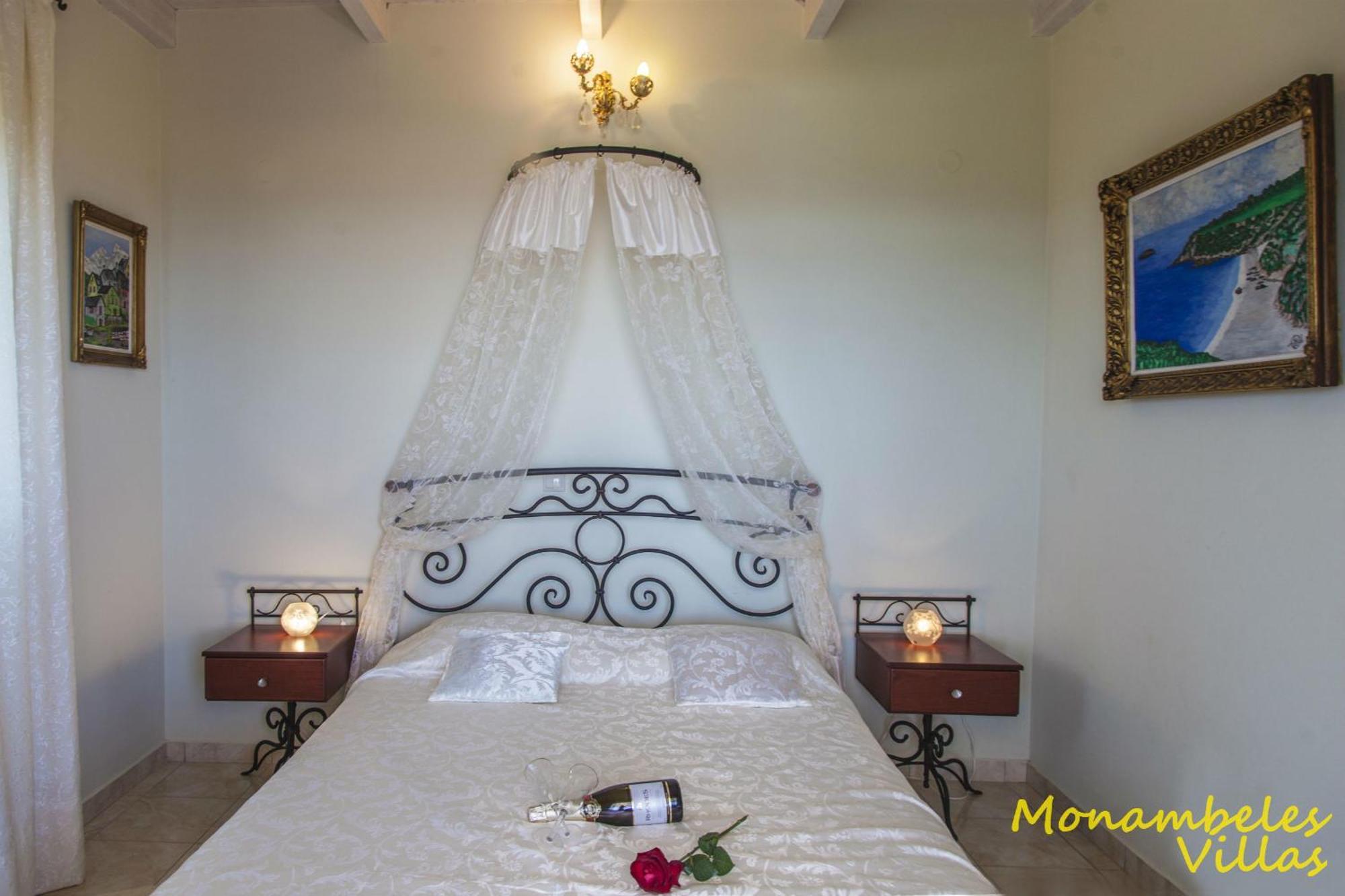 Monambeles Villas Svoronata Room photo